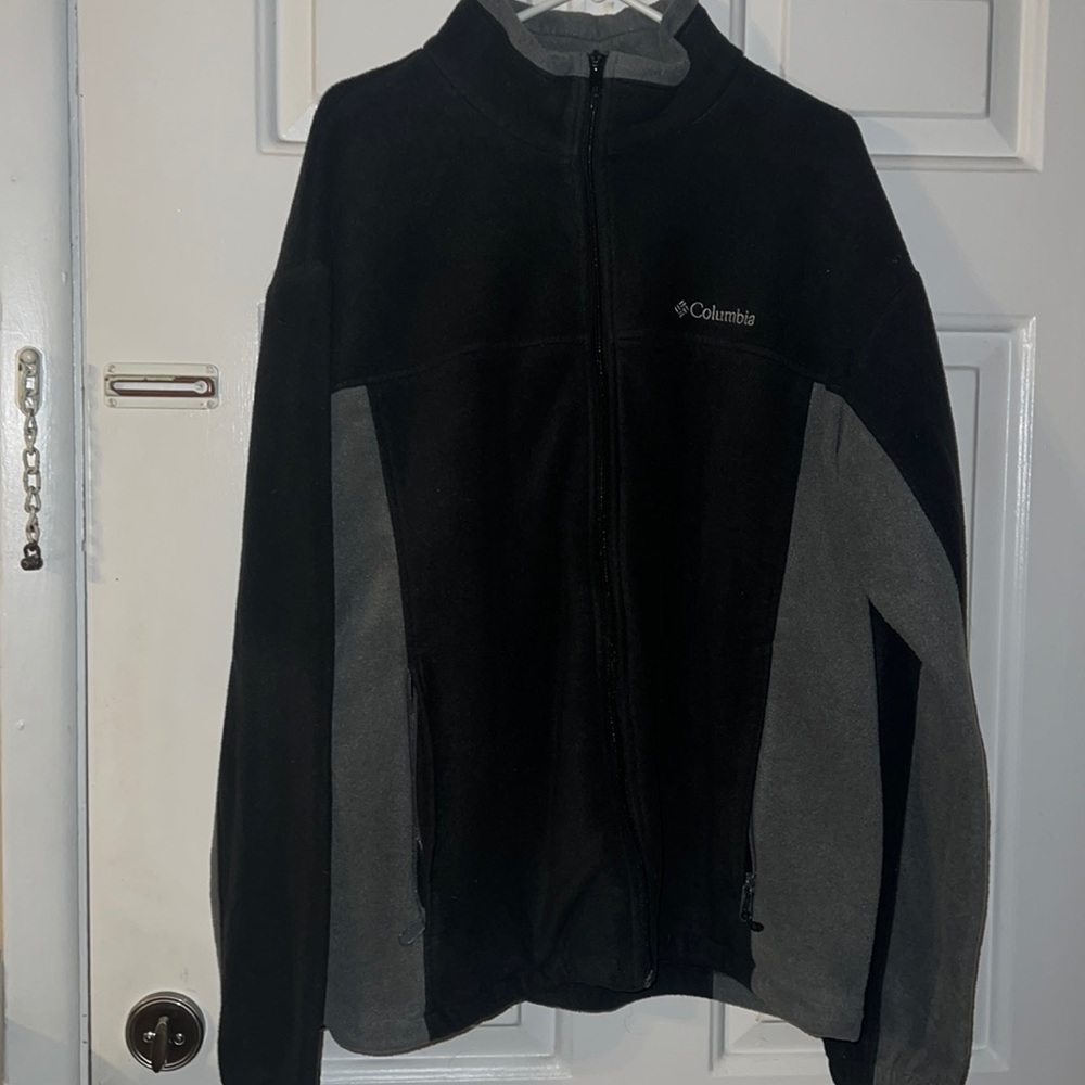 Men’s Columbia fleece zip up